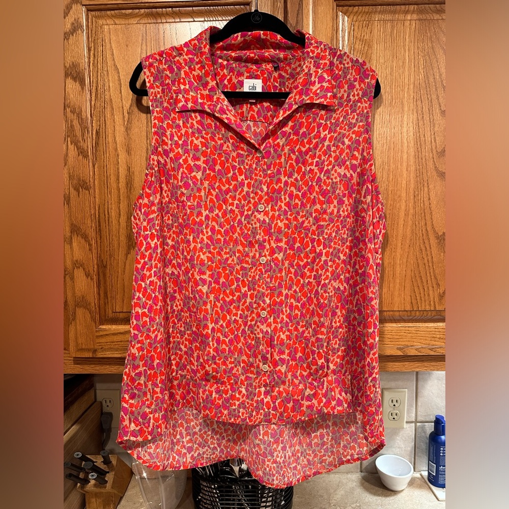 CAbi Style #3270 Heart of CAbi Piece
Heartbreaker Sleeveless Blouse Top XL EUC